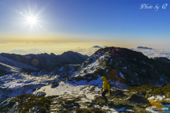 台湾百名山　南湖大山　3742メートル　雲の海と日の出と雪景色