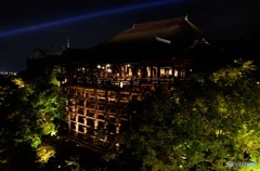 夏の夜の清水寺