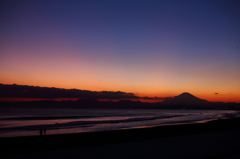 湘南の夕焼けと富士山