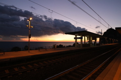 夕暮れの駅_コルニリアにて