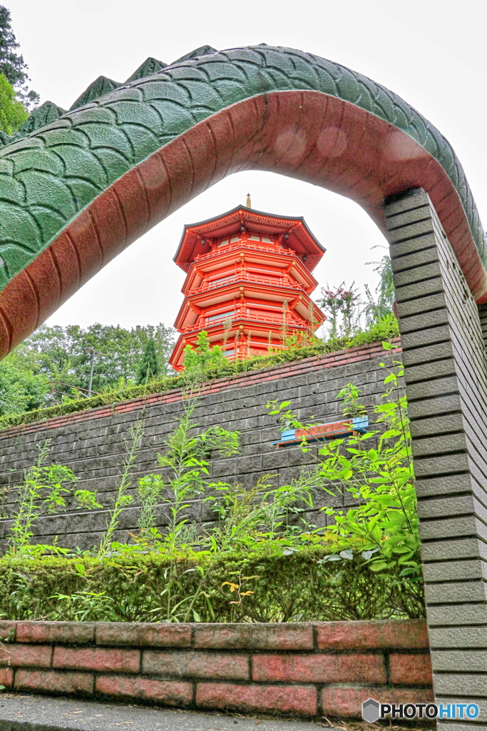 龍の背と五重塔