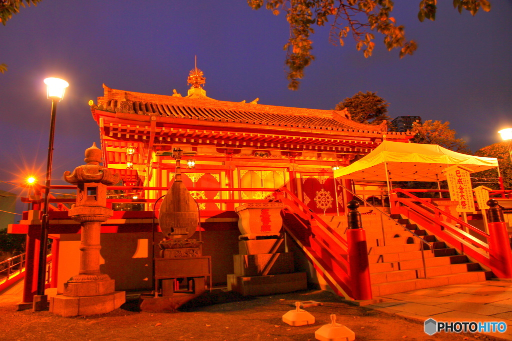 弁天堂ライトアップ