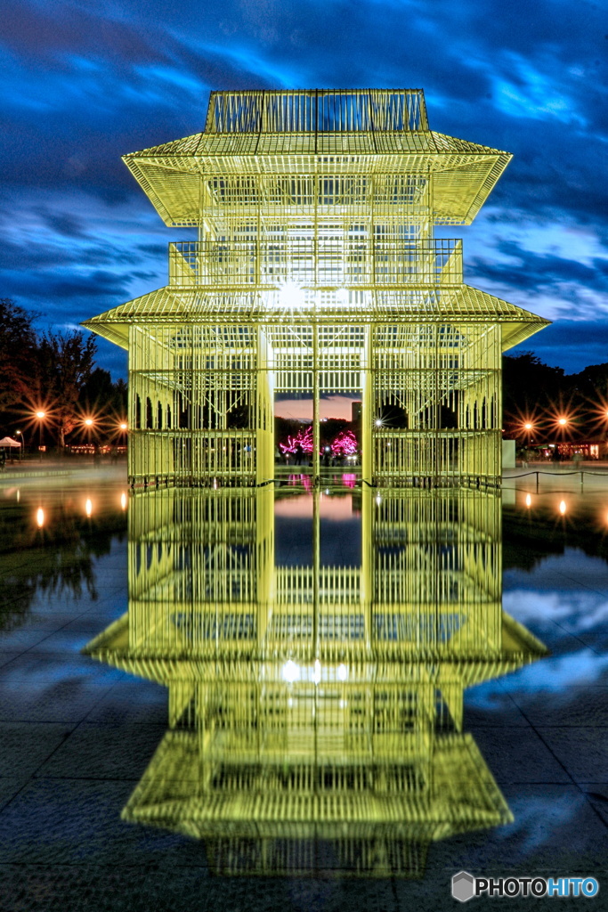 光の建物