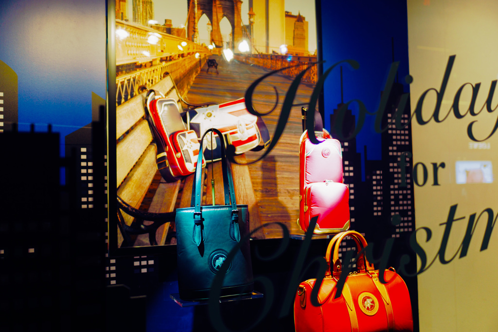 夜の銀座-Display window