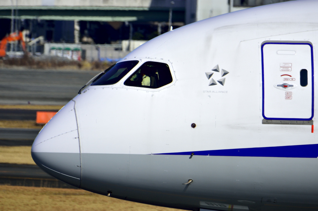 飛行機の横顔①