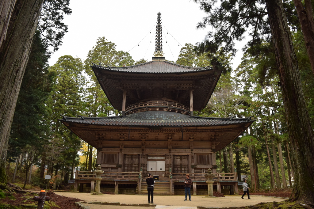 高野山　西塔