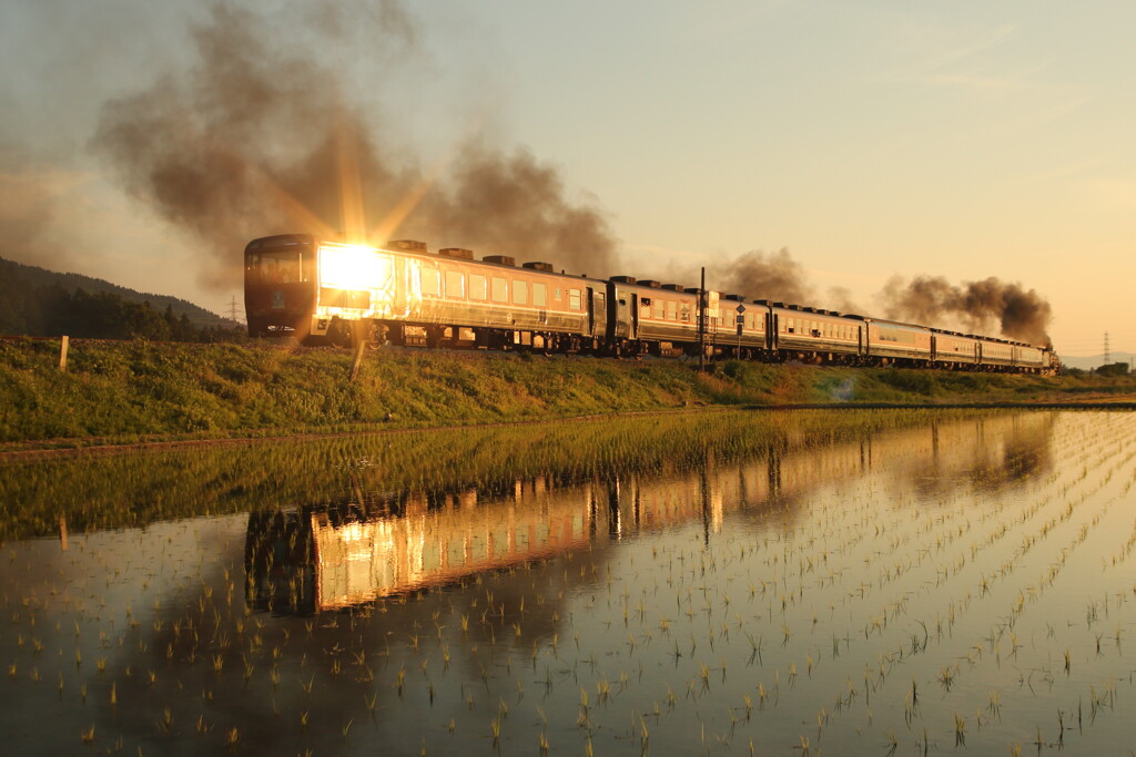 夕暮れ列車