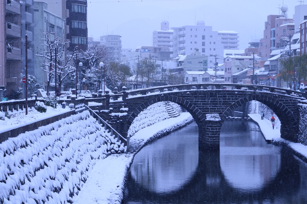 雪のめがね橋