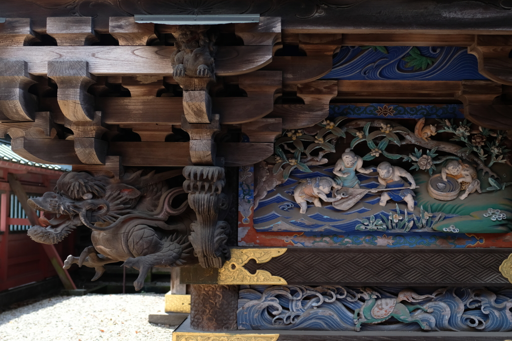 雷電神社の装飾