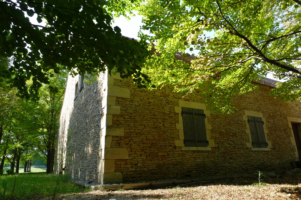 美術館に建つ洋館