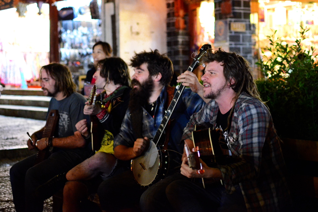 麗江の路上ライブ１