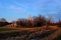 春近し季節の夕暮れ