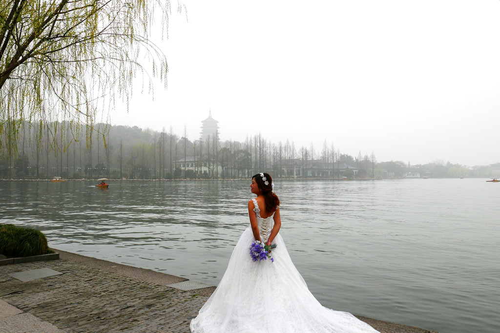 ウエデイグドレス２