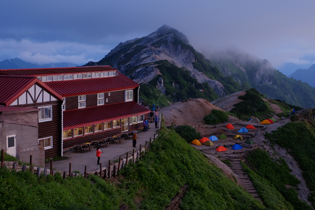 燕岳と燕山荘
