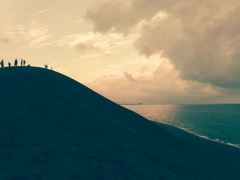 朝焼けの鳥取砂丘