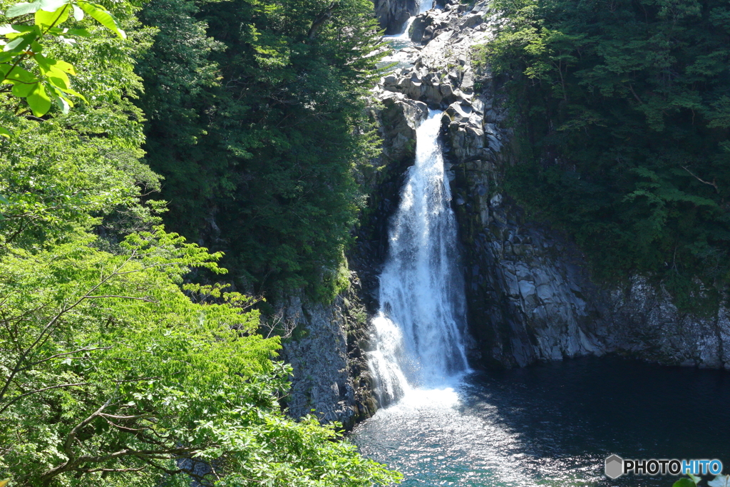 秘境・法体の滝