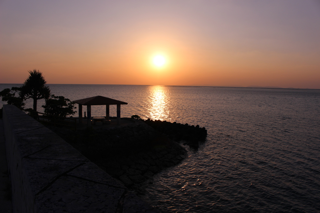 夕景の海辺