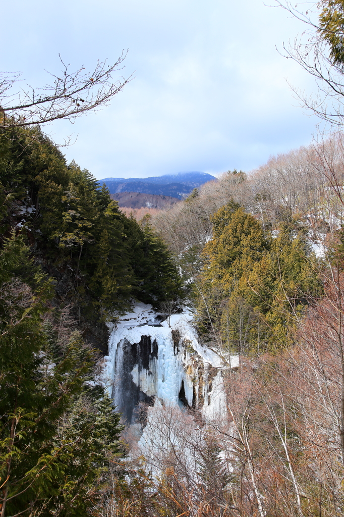 春も近づく雪解け