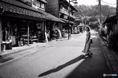 昭和の町を行く
