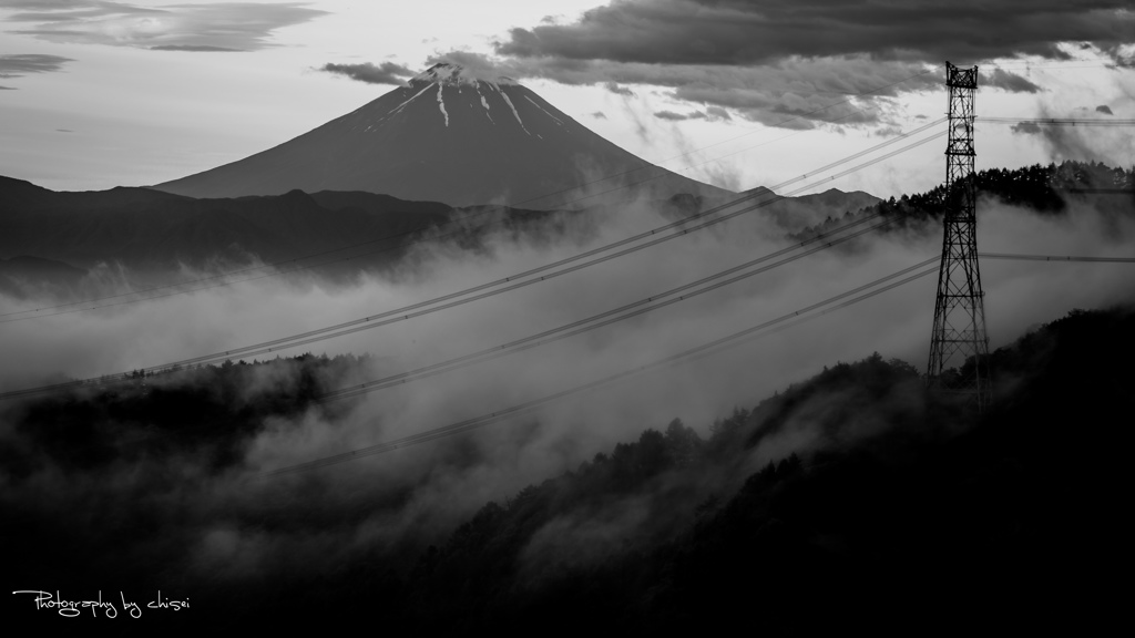 鉄塔と富士山