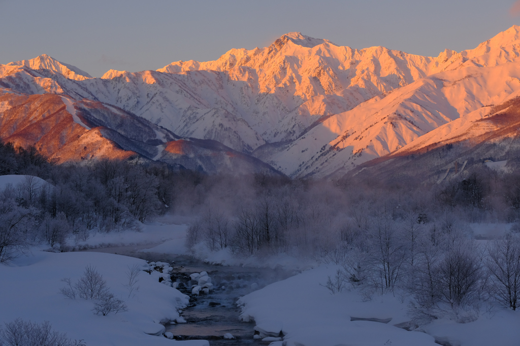 白馬アルプスの朝景