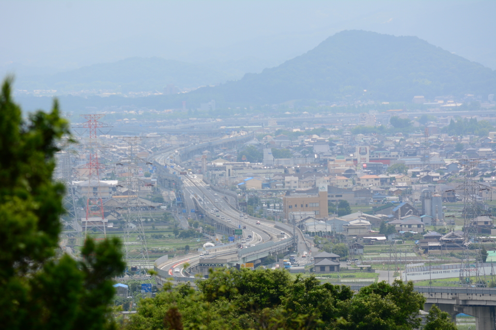 高田バイパスと畝傍山