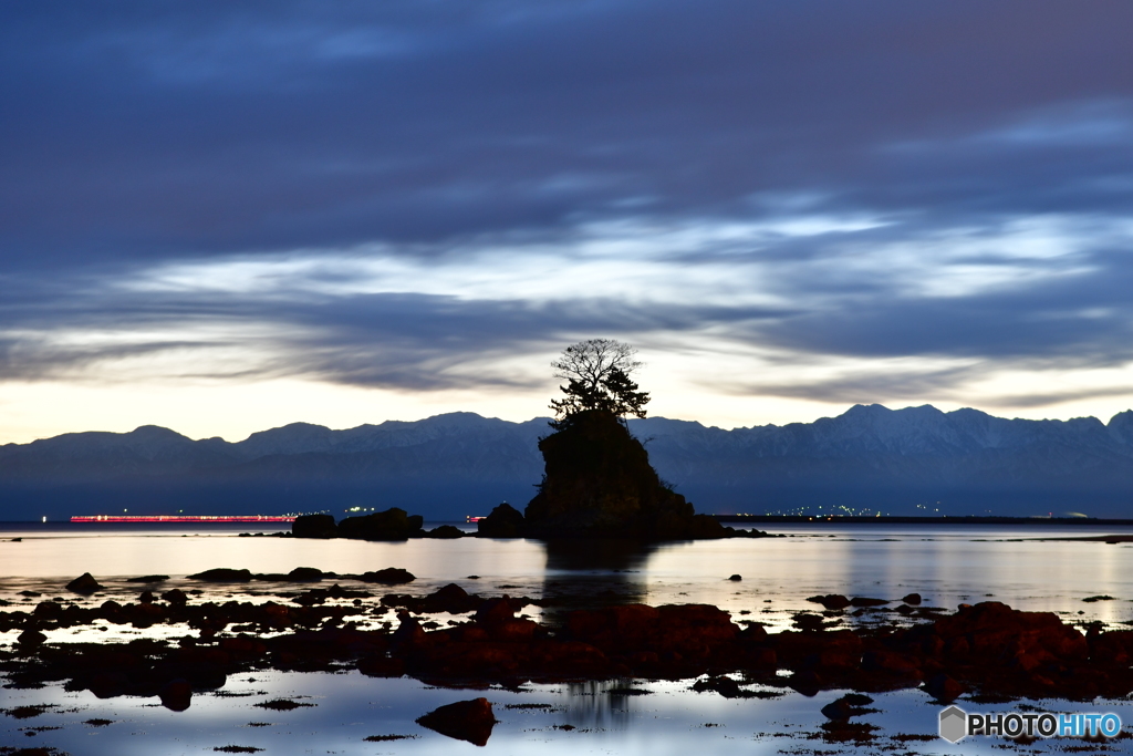  雨晴海岸