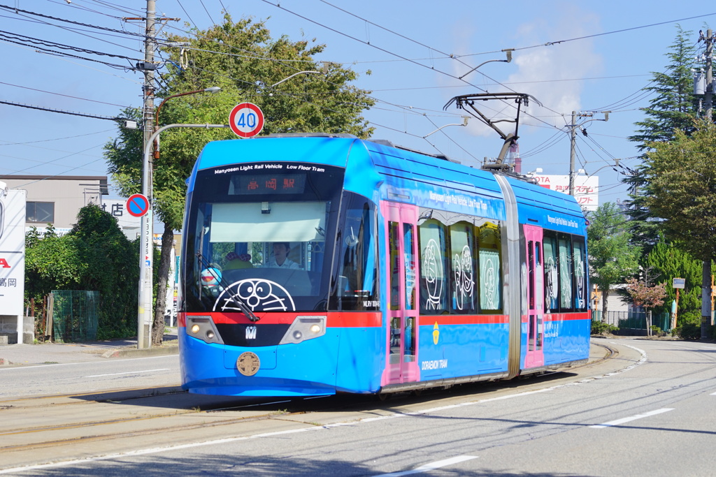  ドラえもん電車