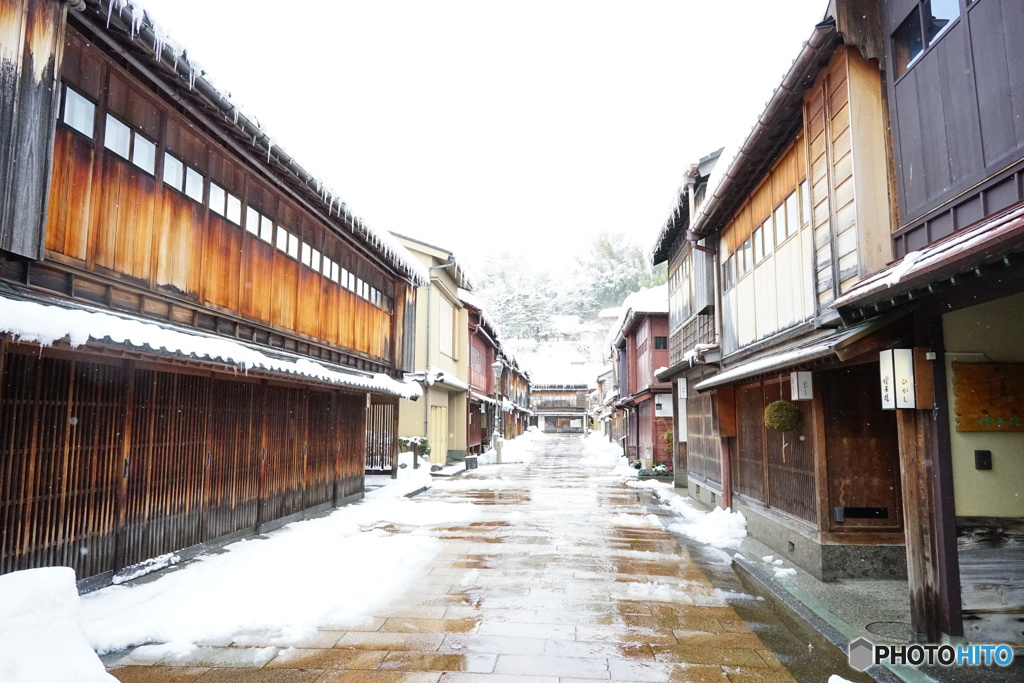  雪の金澤東山