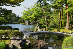 　兼六園徽軫灯籠