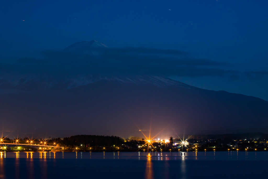 富士山顔隠す