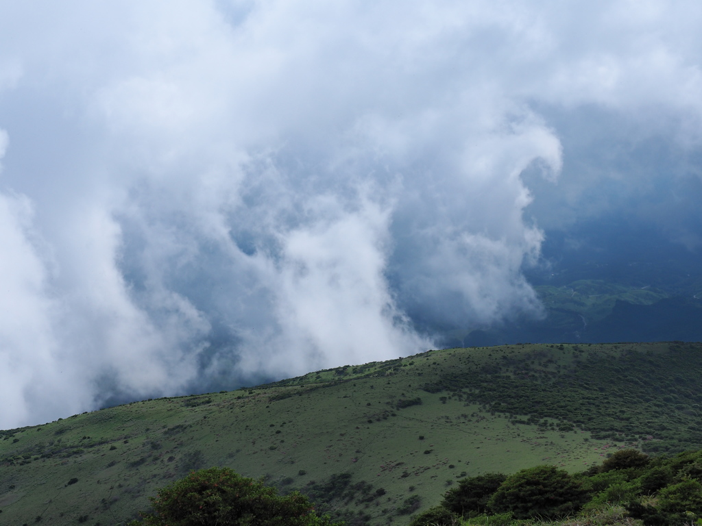 湧きたつ雲