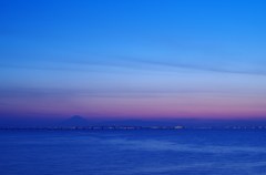 東京湾アクアラインと富士山