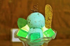 チョコミントパフェ