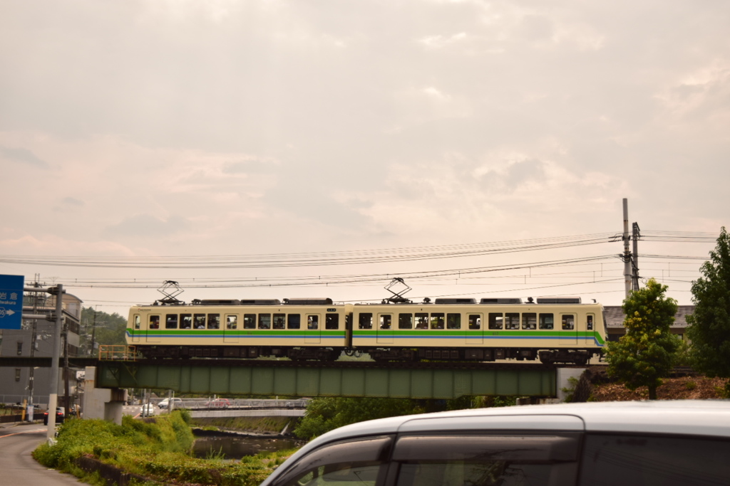 高野川を渡る叡電