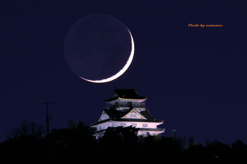 岐阜城と三日月(地球照）