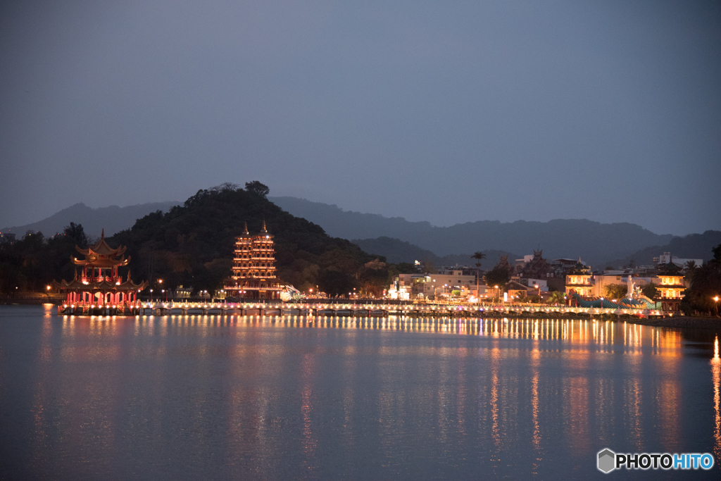 龍虎塔（遠景）