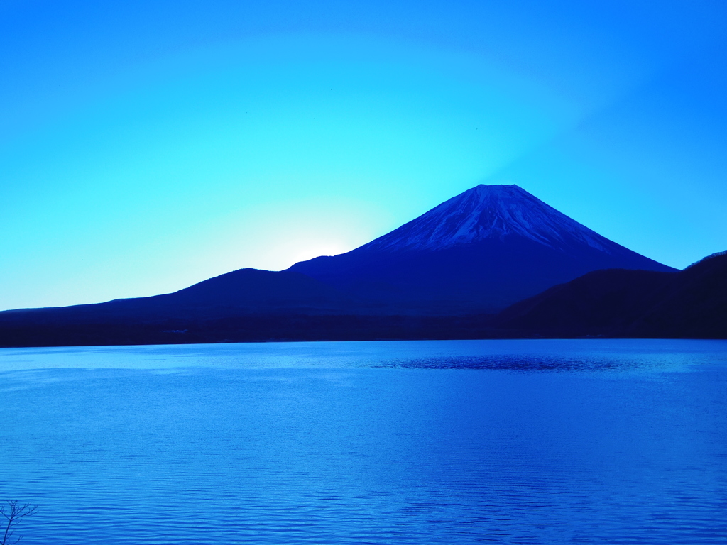 本栖湖からの富士山