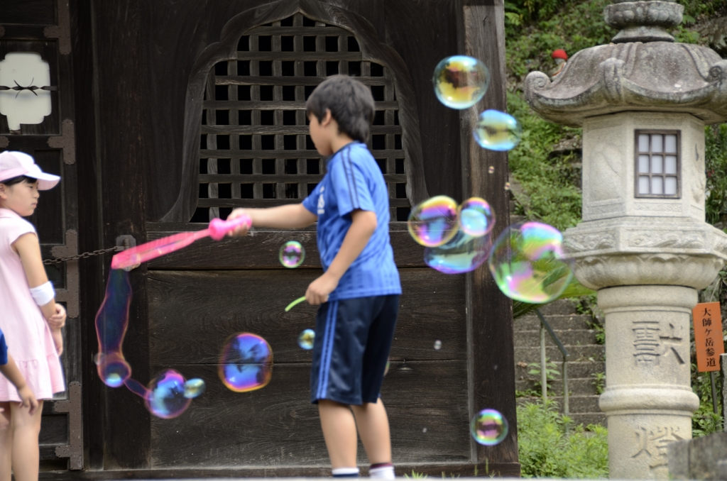 シャボン玉飛ばそう