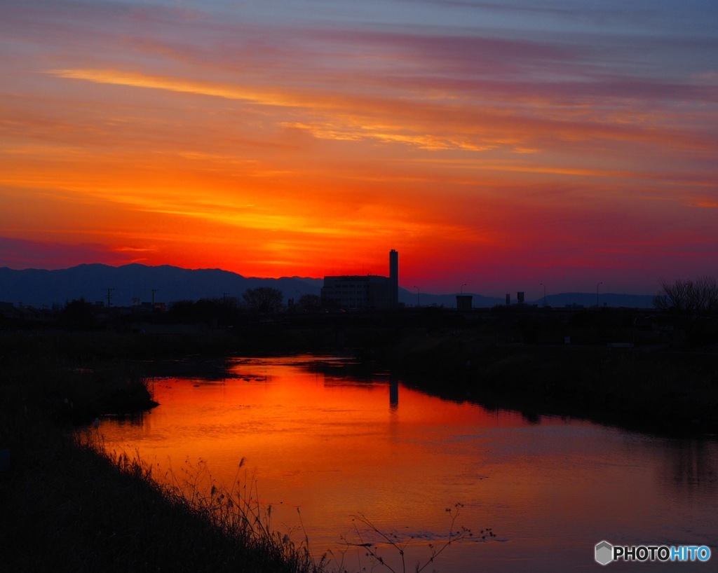 夕焼川面