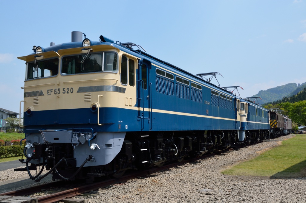 EF65 520