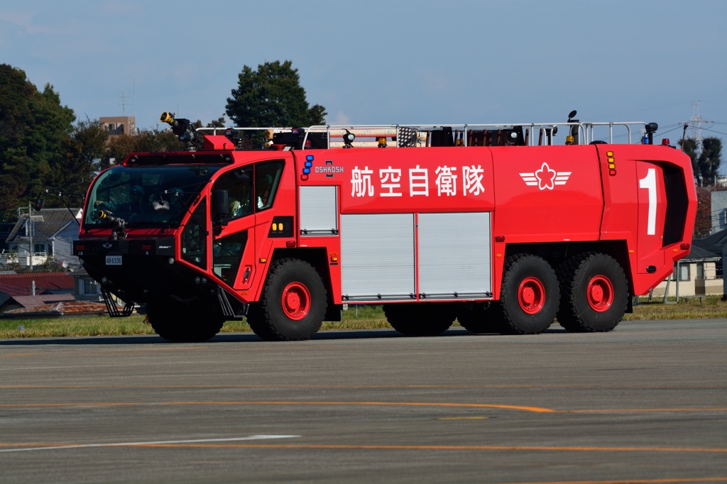 救難消防車ストライカー