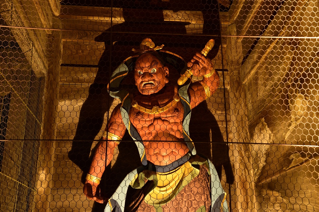 瑞龍寺の仁王像