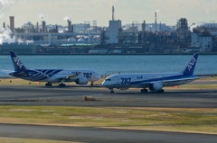 羽田空港第１ターミナルにて！