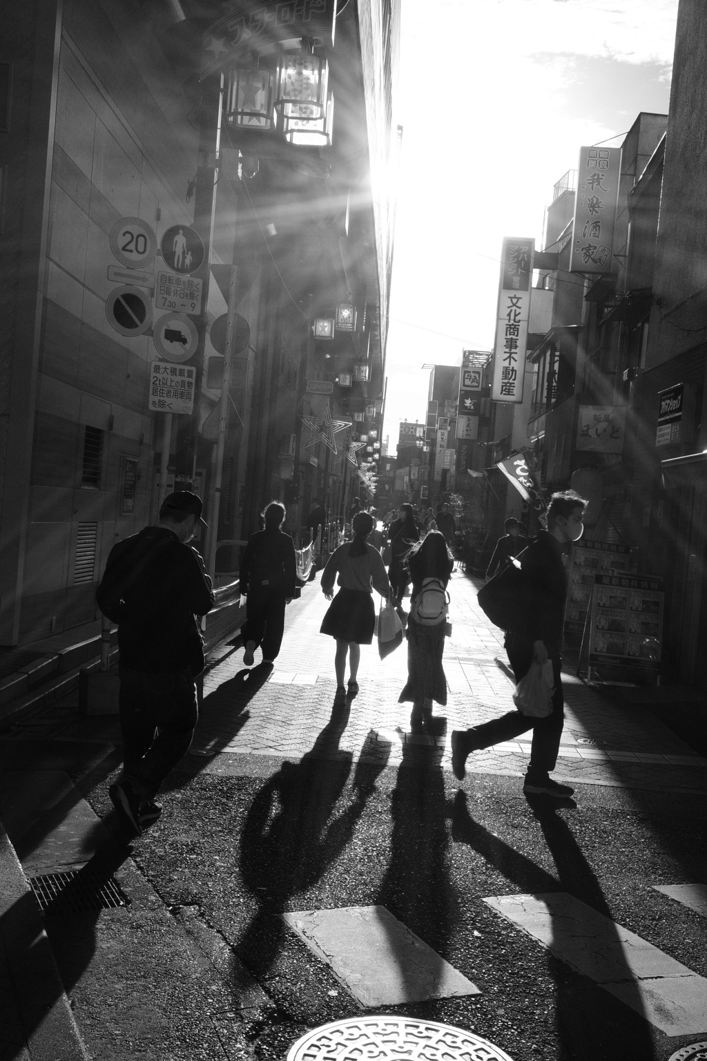 逆光の街