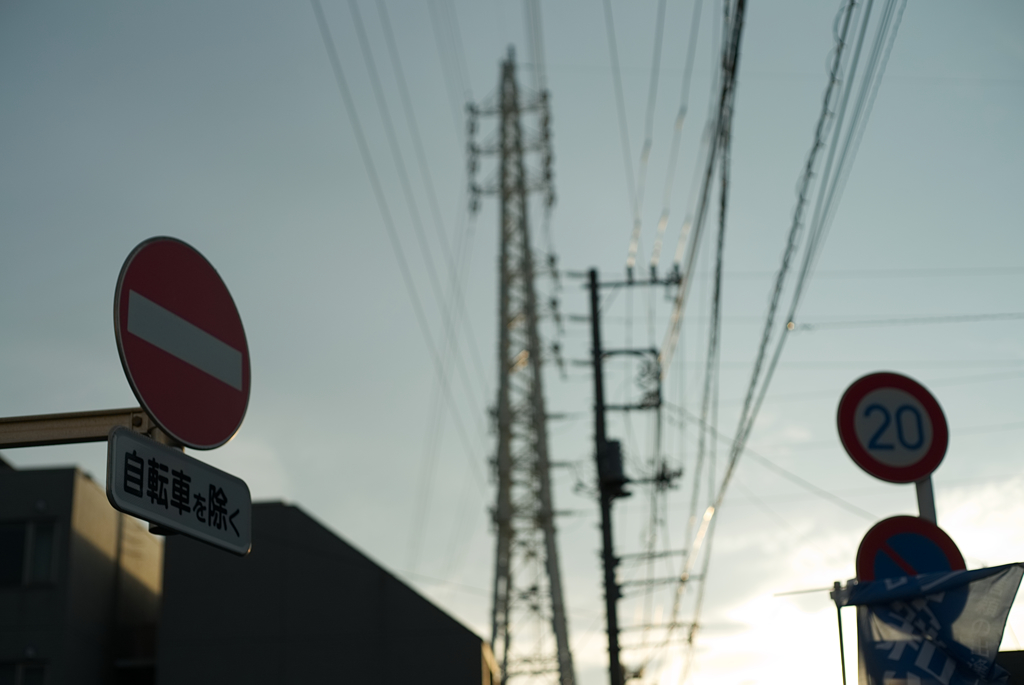 塔のある風景