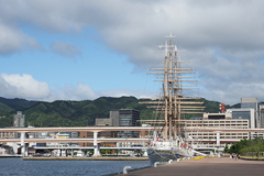 雲と帆船