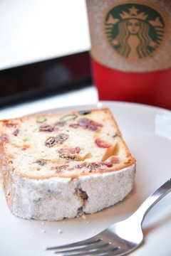 お散歩途中のスタバタイム♪
