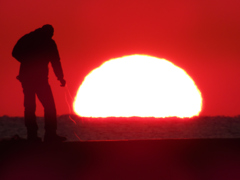 太陽見てたら目が痛いよう