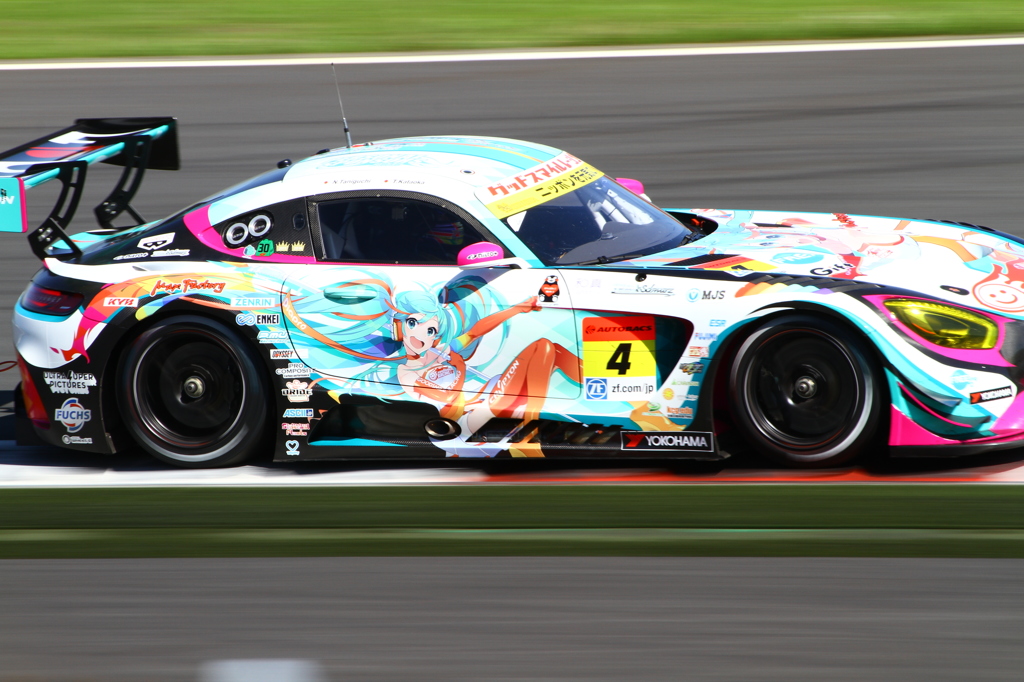 GSR初音ミク　AMG　GT3
